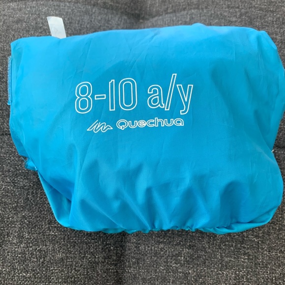 Waterproof jacket - Picture 3 of 3